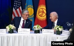 Kazakh leader Kassym-Jomart Tokayevev greets President Joe Biden in New York, Sept. 19, 2023. (Kazakh President's Office)
