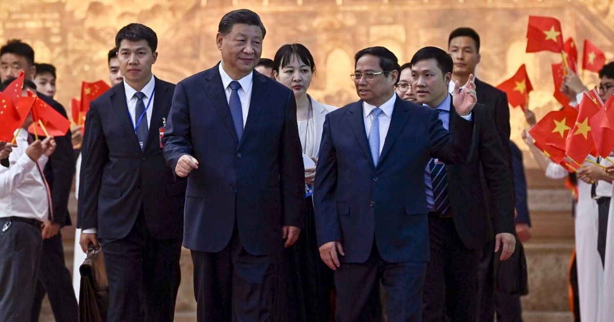 Rais Xi Jinping wa China amekutana na viongozi wa Vietnam mjini Hanoi