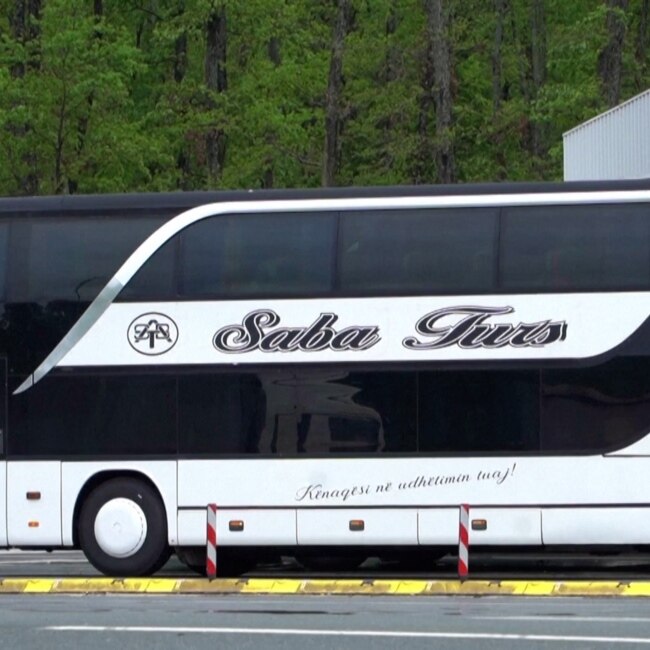 Zadržavanje kosovskih autobusa na granici Hrvatske i Srbije