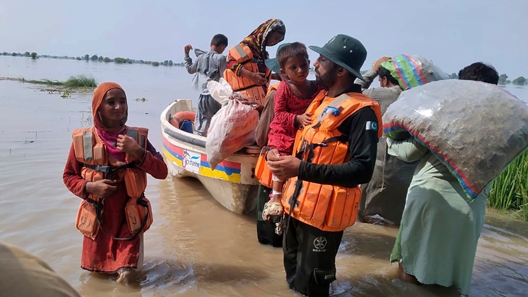 Rescuers Evacuate over 100,000 People from Flood-hit Areas of Pakistan's  Punjab Province in 3 Weeks
