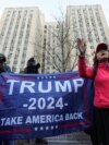 Pristalice Donalda Trumpa ispred suda u New Yorku, 20. mart 2023.
