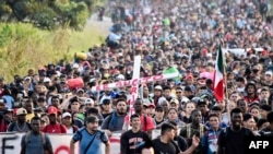 Migranti učestvuju u karavanu prema granici sa Sjedinjenim Državama, Meksiko, 24. decembar 2023.