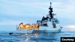 USCGC Stratton melakukan operasi di Samudra Pasifik Utara, 23 September 2022. (Foto: Courtesy)