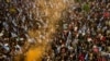 Mijëra izraelitë protestuan të shtunën, duke kërkuar nga kryeministri Benjamin Netanyahu që të pranojë një marrëveshje armëpushimi.