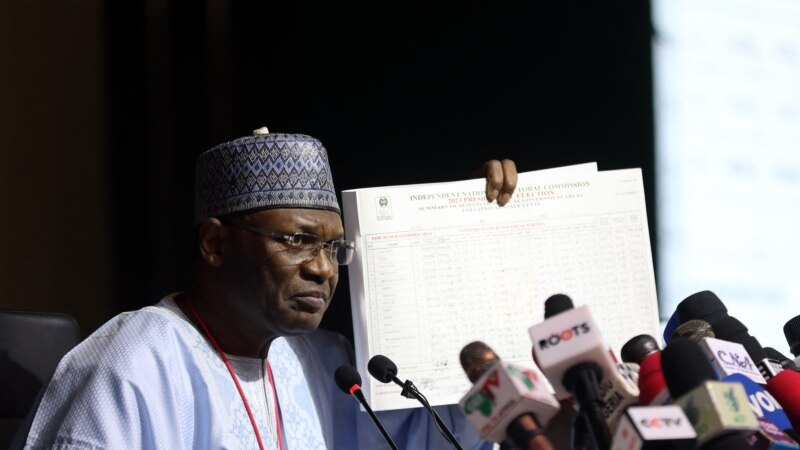 Early Results in Nigeria's Tight Polls Meet Resistance From Political Parties  
 
