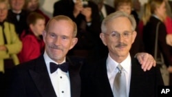 FILE - Tom Smothers, left, and Dick Smothers at the Kennedy Center in Washington, in October 2002.