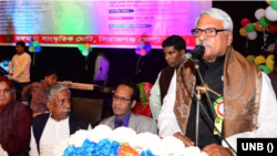 রাজধানী ঢাকার বারডেম হাসপাতাল মিলনায়তনে অনুষ্ঠিত এক আলোচনা সভায় বক্তব্য রাখছেন, বাংলাদেশ জাতীয় সংসদের ডেপুটি স্পিকার মো. শামসুল হক টুকু। ২৫ জুন, ২০২৩। 