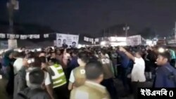 লক্ষ্মীপুরে ক্ষমতাসীন আওয়ামী লীগের দুই পক্ষের সংঘর্ষ