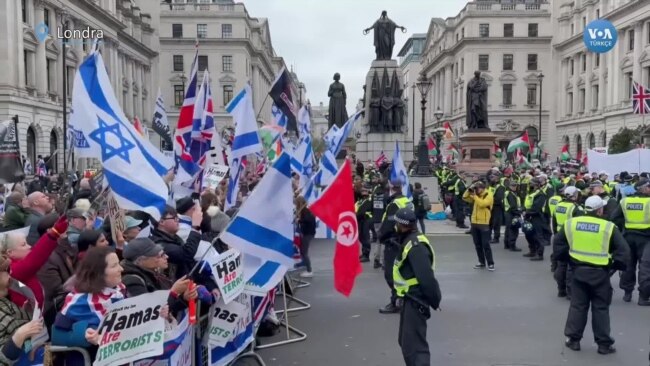 İsrail ve Filistin yanlıları Londra’da aynı gün aynı yerde eylemde
