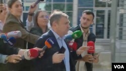Ish kryebashkiaku i Durrësit Vangjush Dako, duke dalë nga SPAK