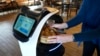 Robot Pelayan Makin Populer di Restoran-restoran Cepat Saji AS