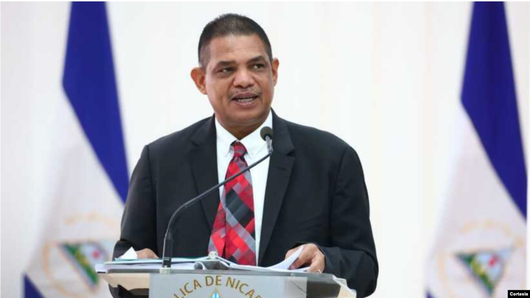 Iván Acosta, Ministro de Hacienda y Crédito Público, compañero Iván Acosta. Cortesía