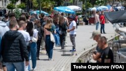 Недостигот од угостителски кадар во Охрид и во другите туристички места најмногу се чувствува во лето