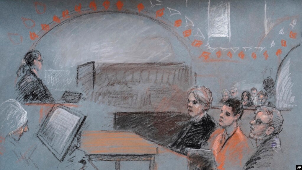 法庭素描画显示美国空军国民警卫队员杰克·特谢拉2023年4月19日在波士顿一家联邦地区法院过堂。(photo:VOA)