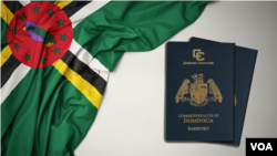  گذرنامه و پرچم کشور دومینیکا