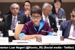 Menteri Luar Negeri RI Retno Marsudi dalam diskusi mengenai Rohingya di sela-sela Sidang Majelis Umum PBB di New York, Kamis, 21 September 2023. (Foto: Kementerian Luar Negeri/X)