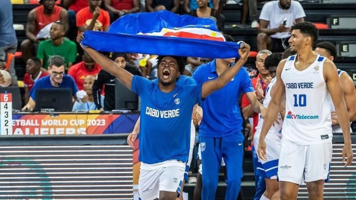 Mundial de Basquetebol: Selecção nacional despede-se em jogo de  apresentação com a promessa de elevar o nome de Cabo Verde