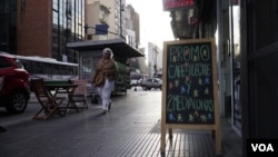 “Todos los precios van subiendo muy rápido", dijo a la VOA la argentina Cecilia López. [Foto: Gonzalo Bañez Villar]