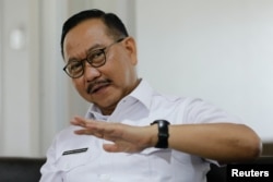 Kepala Otorita Ibu Kota Nusantara (OIKN), Bambang Susantono, saat diwawancarai Reuters, mengenai kemajuan pembangunan IKN, 8 Maret 2023. (Foto: Willy Kurniawan/Reuters)
