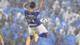 Millonarios' midfielder David Silva controls the ball during the Copa Sudamericana group stage second leg football match between Colombia's Millonarios and Uruguay's Peñarol at the Nemesio Camacho "El Campín" stadium in Bogota, May 23, 2023.