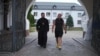 Ukrainian monk raises money for the front doing powerlifting 