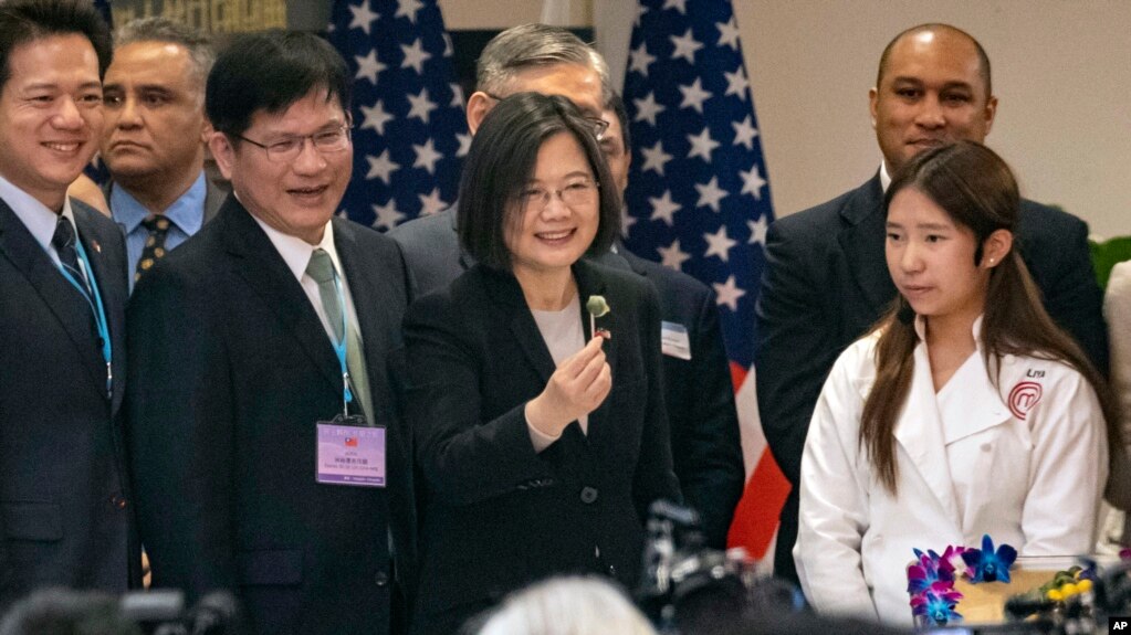 台湾总统蔡英文在纽约出席驻纽约台北经济文化办事处的活动。（2023年3月30日）(photo:VOA)
