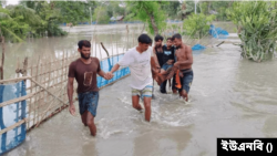 রিমাল আঘাতের ৪ দিন পরও জলমগ্ন হয়ে আছে খুলনার কয়রা, দাকোপ ও পাইকগাছার বিভিন্ন গ্রাম।