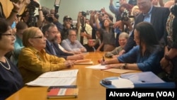 María Corina Machado formaliza su postulación como candidata en la primaria de la oposición venezolana el 23 de junio de 2023.