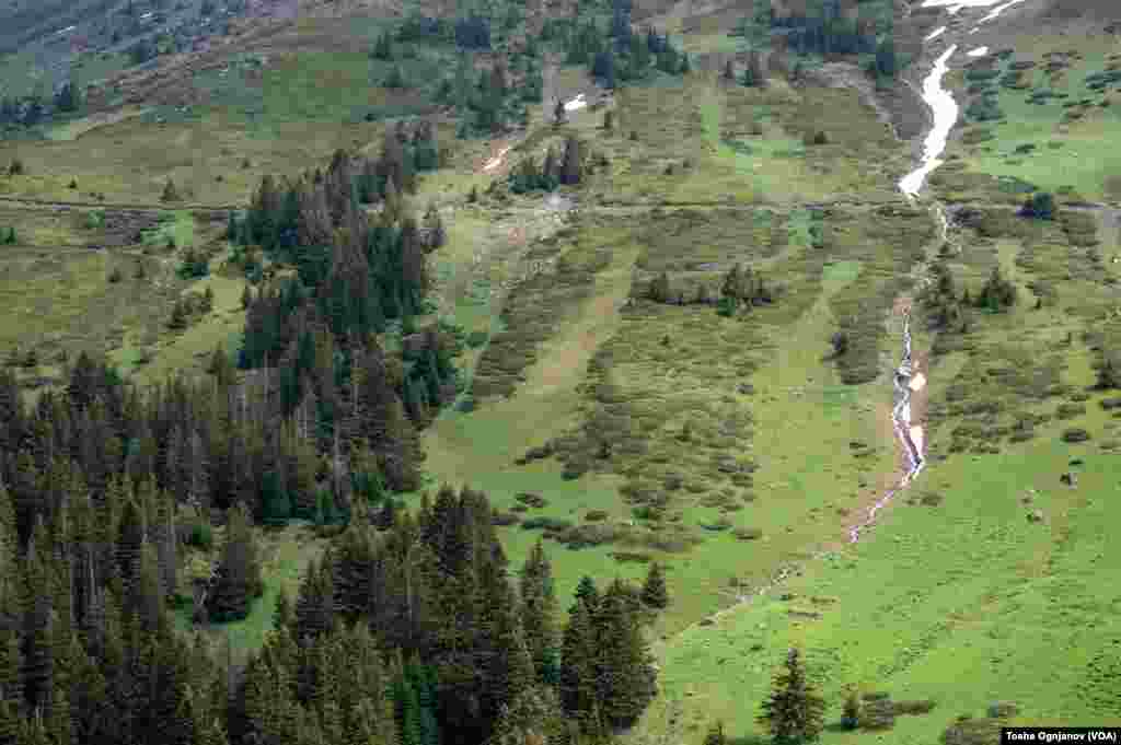 Shar Mountain - nature beauty and waste / Шар Планина - природна уникатност нарушена со отпад 