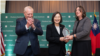台灣總統蔡英文獲哈德遜研究所頒發全球領導力獎。左為哈德遜研究所主席兼首席執行官約翰·沃爾特斯（John Walters），右為哈德遜研究所理事會主席莎拉·斯特恩(Sarah Stern)。（哈德遜研究所提供）