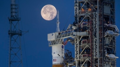 NASA Delays Moon Missions Over Technical, Safety Problems