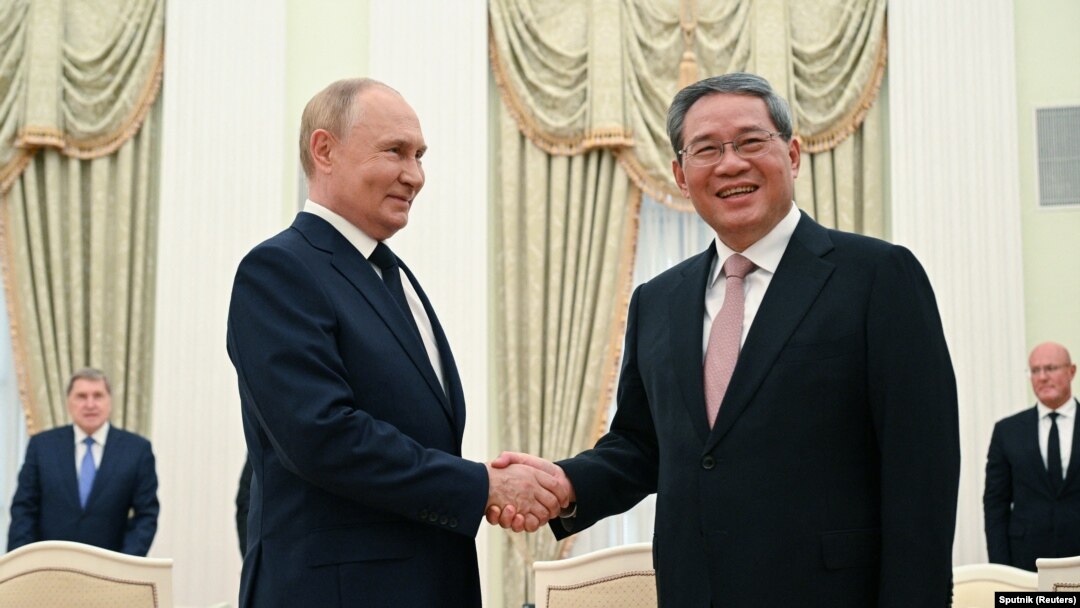 Tổng thống Nga Vladimir Putin, trái, gặp Thủ tướng Trung Quốc Lý Cường tại Moscow ngày 21/8/2024.