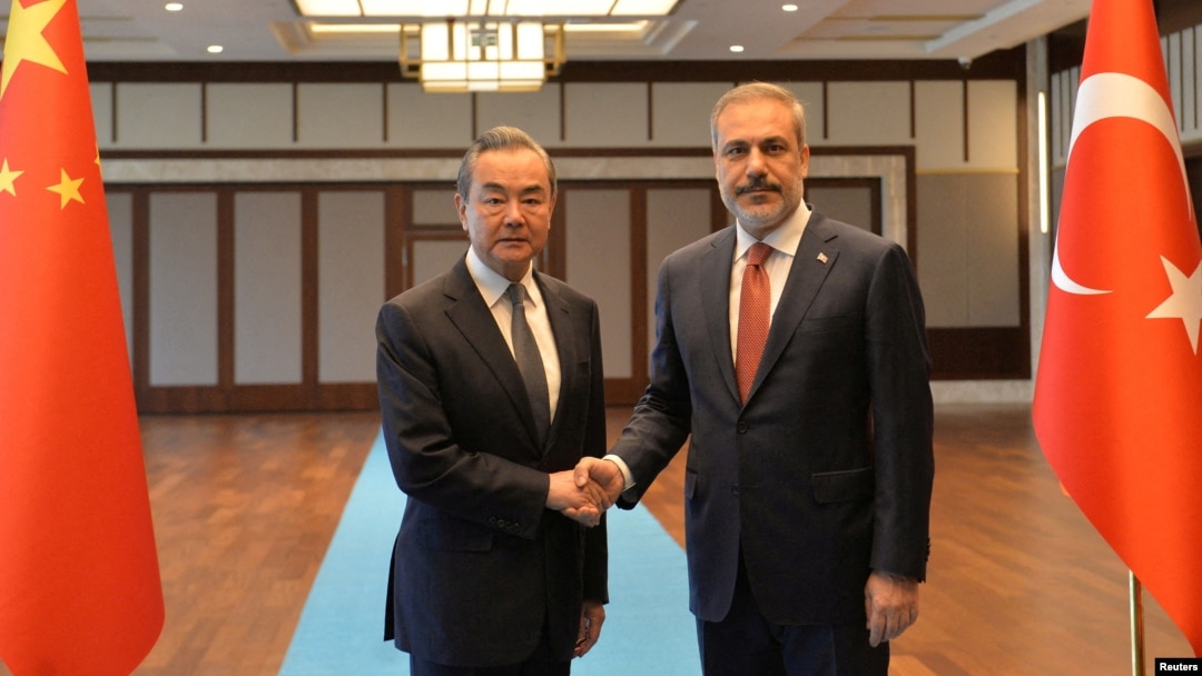 資料照片：土耳其外交部長哈坎·費丹土耳其首都安卡拉會見中國外交部長王毅。（2023年7月26日）2024年6月5日，費丹結束了對中國為期三天的訪問。