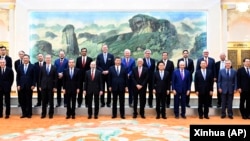 中國領導人習近平2024年3月27日在北京會見來訪的美國商界學界領袖。
