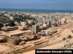 被洪水袭击后的利比亚德尔纳。（2023年9月17日，美国之音萨拉赫·阿尔莫吉尼拍摄）