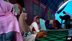 Rohingya-Rape and Death at Sea