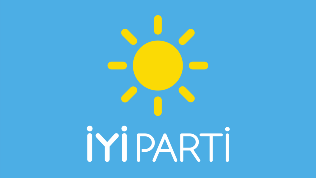 14 Mayıs 2023’teki genel seçimlerin sonucunda TBMM’de beşinci siyasi parti konumuna ulaşan İYİ Parti, Meral Akşener liderliğinde izlediği “hür ve müstakil siyaset” iddiasıyla muhalefet cephesinde ittifaksız girdiği 31 Mart’taki yerel seçimler sonucunda oy kaybına uğradı.
