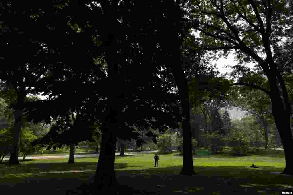 Limitar las actividades al aire libre fue una de las recomendaciones hechas por las autoridades a los ciudadanos y visitantes. En la foto, una sección de Central Park, uno de los lugares más visitados de la Gran Manzana. 