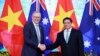 သြစတေးလျဝန်ကြီးချုပ် Antony Albanese(ဝဲ) နှင့် ဗီယက်နမ်ဝန်ကြီးချုပ် Pham Mihnh Chinh(ယာ) တို့ ဟနွိုင်းမြို့မှာတွေ့ဆုံစဉ်၊ ဂျွန် ၄၊ ၂၀၂၃