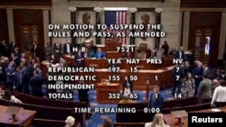 Cumhuriyetçiler’in çoğunlukta olduğu Temsilciler Meclisi’nde tasarı, 65’e karşı 352 gibi ezici bir çoğunlukla partilerüstü bir destekle kabul edildi.