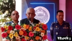 যশোর পুলিশ সুপার কার্যালয়ের নবনির্মিত ভবন উদ্বোধন অনুষ্ঠানে বক্তব্য রাখছেন বাংলাদেশর স্বরাষ্ট্রমন্ত্রী আসাদুজ্জামান খাঁন কামাল। ৪ মার্চ, ২০২৩। 