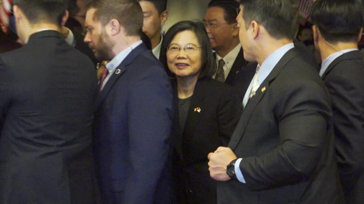台湾总统蔡英文抵达加州洛杉矶 将与美众院议长麦卡锡会晤