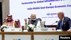 El príncipe heredero de Arabia Saudita, Mohammed bin Salman Al Saud, el primer ministro de India, Narendra Modi, y el presidente de EEUU, Joe Biden, asisten al evento de la Asociación para la Infraestructura e Inversión Global en Nueva Delhi, India, el 9 de septiembre de 2023. 