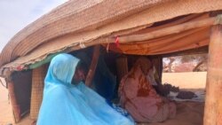 Alhousseyni Alhadji be kunnafoni di Bokiatt muso damadɔ minnu bɔra ka sigiyɔrɔw la , Timbuktu dafe dugu ani a lameni la.