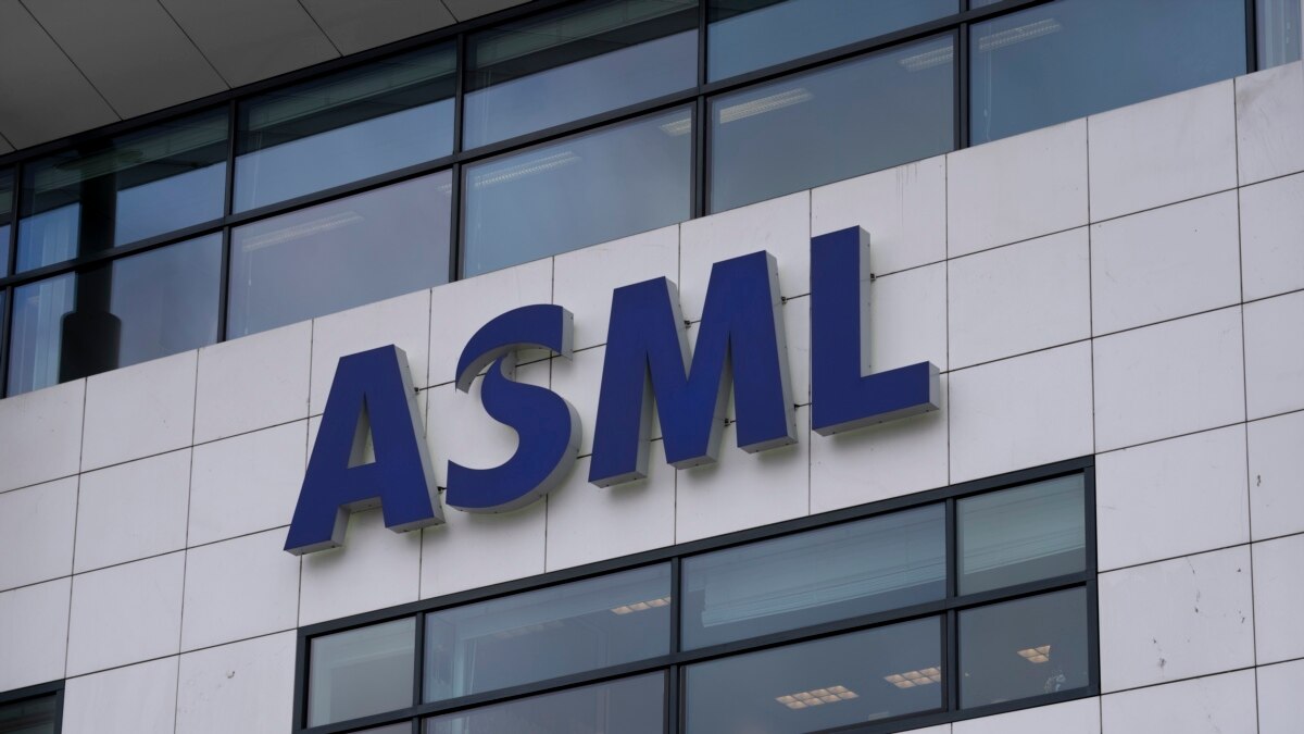 Beijing Criticizes Netherlands' Move to Block ASML Exports to China 