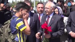 Kılıçdaroğlu Bayramın İlk Gününü Depremzedelerle Geçirdi 