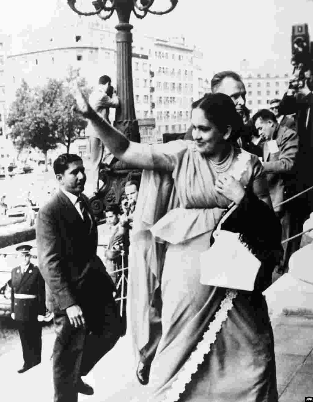 Sirimavo Bandaranaike ၁၉၆၀၊ ပထမဆုံးအမျိုးသမီးဝန်ကြီးချုပ် (သီရိလင်္ကာ)
