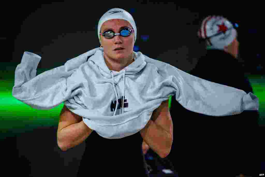 Australia's Ariarne Titmus prepares to compete in the womens 400m freestyle heats during the Australian Swimming Trials at the Brisbane Aquatic Centre.