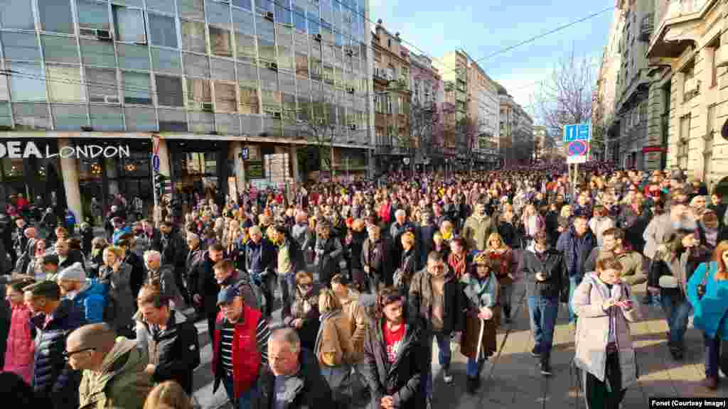 Učesnici protesta na koji je pozvala inicijativa ProGlas zbog postizborne krize (Foto: Fonet/Marko Dragoslavić)