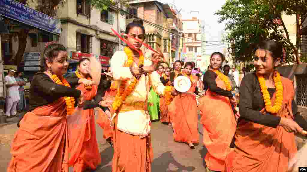 কলকাতার মঙ্গল শোভাযাত্রা